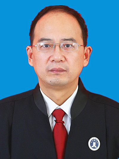 胡长青  律师